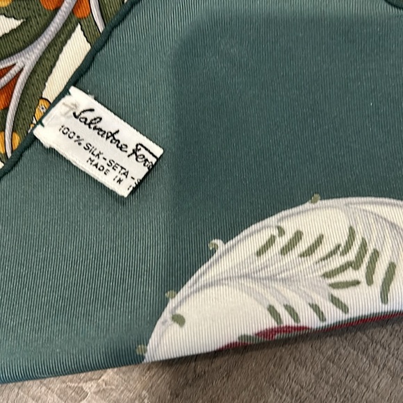 Salvatore Ferragamo Silk Satin Scarf 100% Silk - Picture 7 of 9